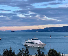 Five Flowers Guest House Trieste